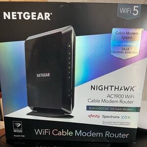 NETGEAR NIGHTHAWK AC1900WiFi Cable Modem Router Built in DOCSIS 3.0 CABLE MODEM